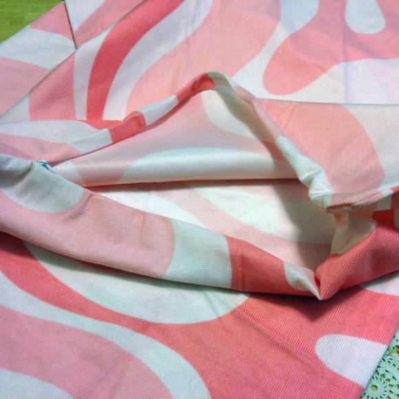 Swirl design abstract pastel pillow covers - Picture 4 of 4